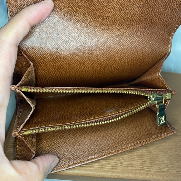 🛑SOLD🛑 LOUIS VUITTON Tressor Wallet - Picture 8 of 13